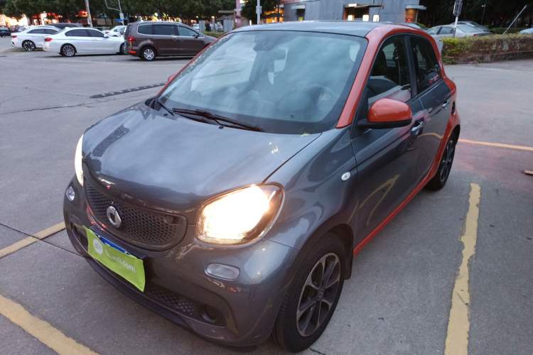 Used smart forfour 2016 1.0L 52 kW Passion Edition