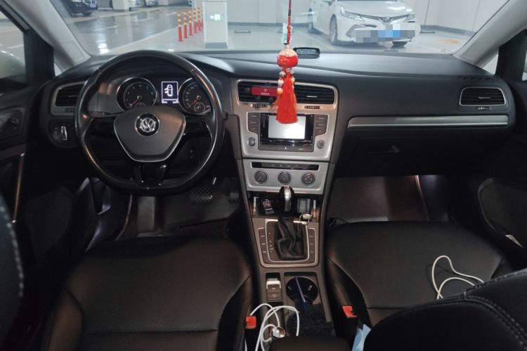 Used Volkswagen Golf 2016 230TSI Automatic Comfort Version
