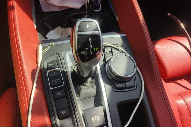 Used BMW X6 2016 xDrive35i Base Model Middle East Gear Lever