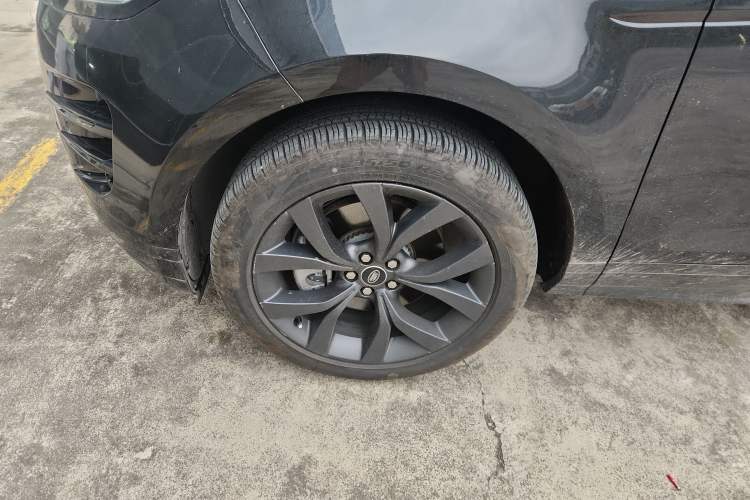 Used Land Rover Range Evoque 2023 Aurora L 249 PS Luxury Edition Exterior 4