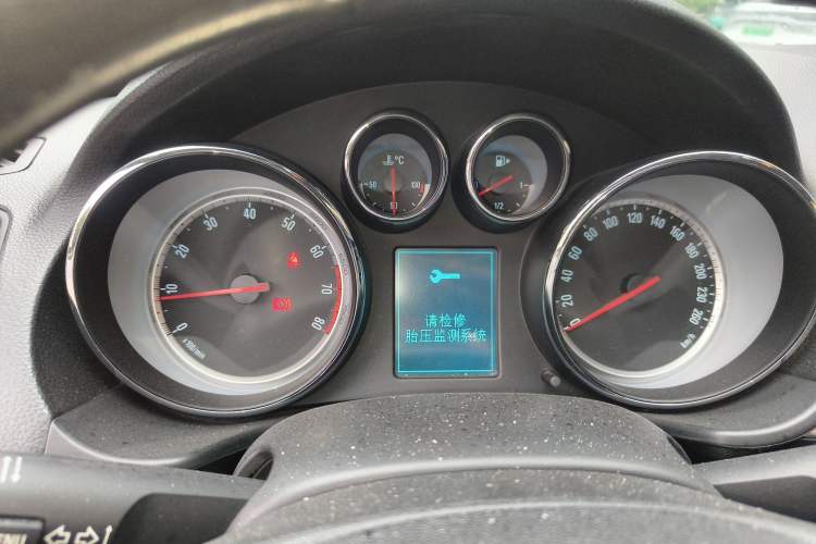 Used Buick Regal 2015 1.6T Leading Technology Model Instrument Cluster