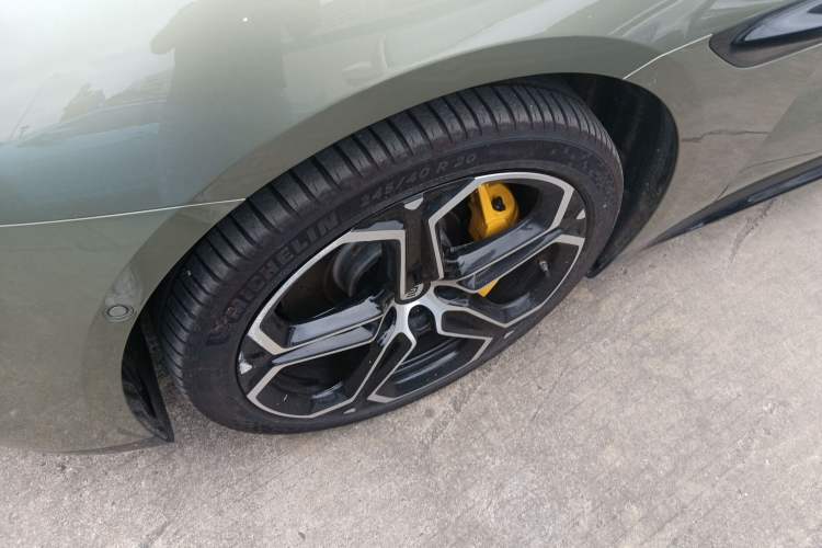 Used Xiaomi Auto SU7 2024 Rear-Drive Long-Range Intelligent Driving Version Exterior 4