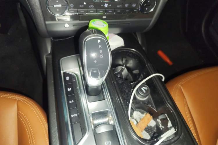 Used Maserati Ghibli 2014 3.0T Standard Edition Gear Lever