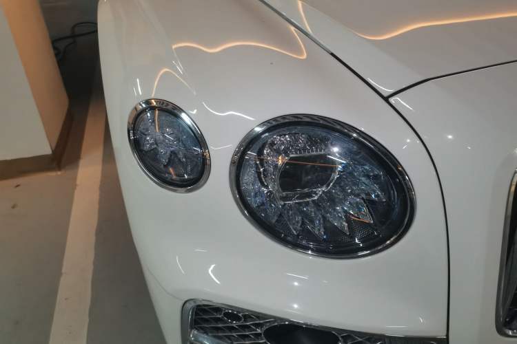 Used Bentley Flying Spur Plug-in Hybrid 2022 2.9T V6 Hybrid Right Front Headlight