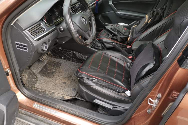 Used Volkswagen C-TREK 2017 230TSI DSG Comfort Version