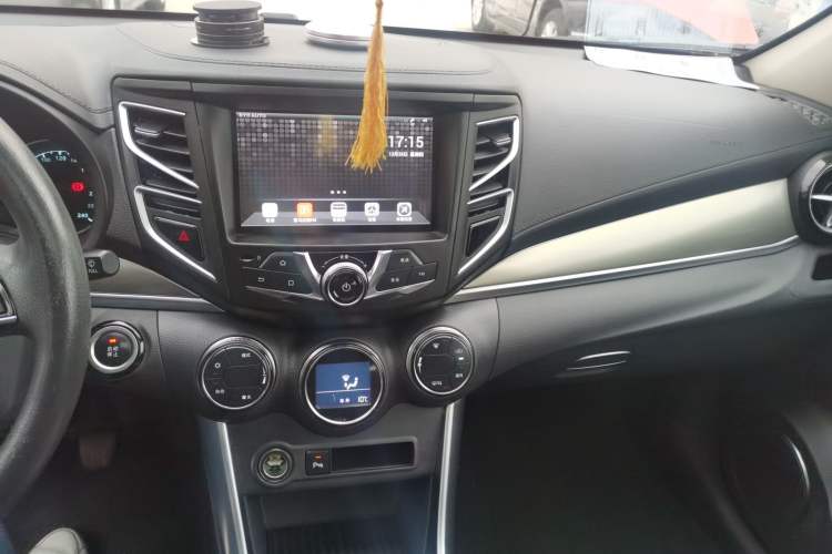 Used BYD Song 2017 Gaishi Upgrade Edition 1.5TI Manual Elite Model
