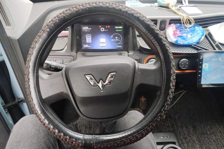 Used Wuling Hongguang MINIEV 2020 Enjoy Edition Lithium-Ion Battery Steering Wheel