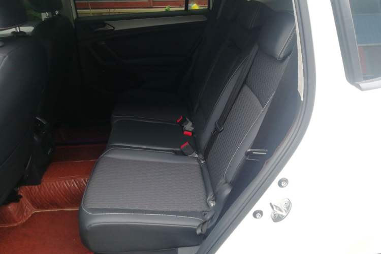 Used Volkswagen Tiguan L 2019 330TSI Automatic Two-Wheel Drive Luxury Edition China VI Standard
