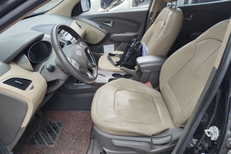 Used Hyundai ix35 2010 2.0L Automatic Two-Wheel Drive Elite Edition GLS Left Front Seat