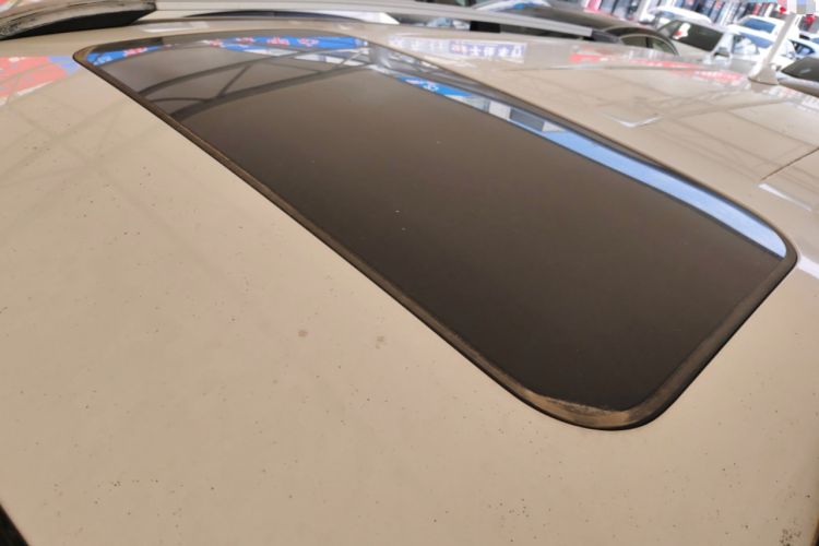 Used Baojun 730 2017 1.8L iAMT Luxury Version 7-Seater
