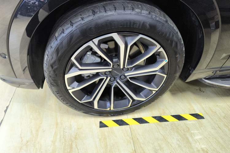 Used Lynk & Co 09 2024 2.0T Four-Wheel Drive Sport Edition Five Seats Left Front Wheel Hub