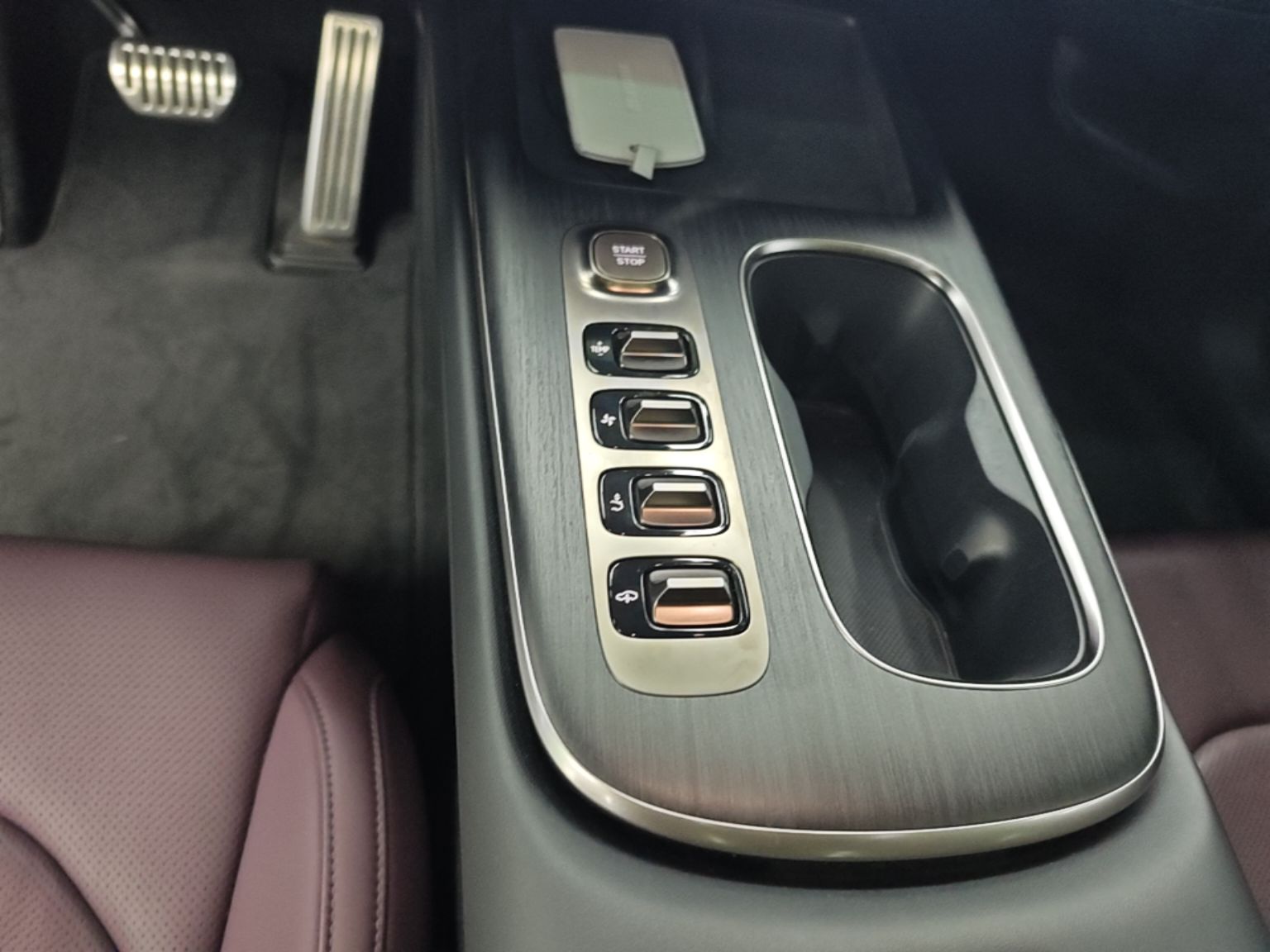 Xiaomi Auto SU7 2024 Four-Wheel Drive Ultra-Long Range Advanced Intelligent Driving Max Edition — снимка 16