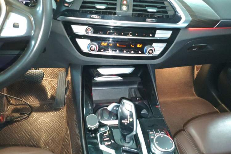 Used BMW X3 2021 xDrive28i Luxury Package Gear Lever