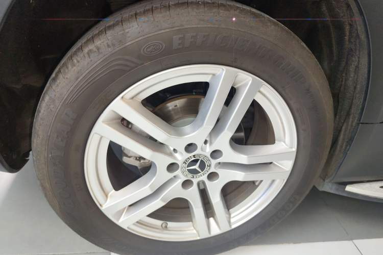 Used Mercedes-Benz GLB 2022 GLB 220 Dynamic Edition Right Rear Wheel Hub