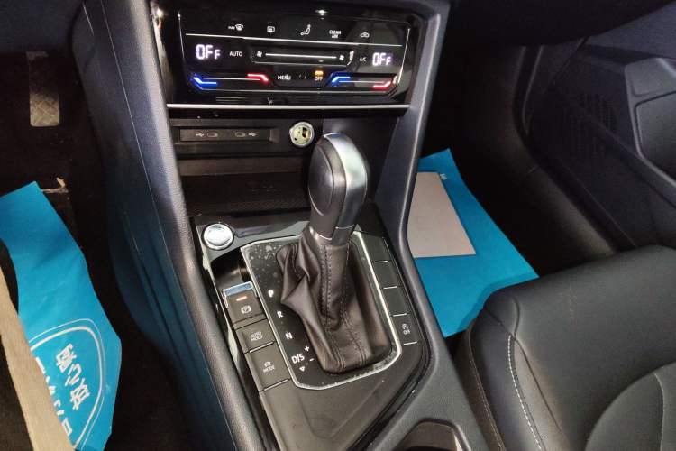 Used Volkswagen Tharu 2023 300TSI Two-Wheel-Drive Full Moon Edition
