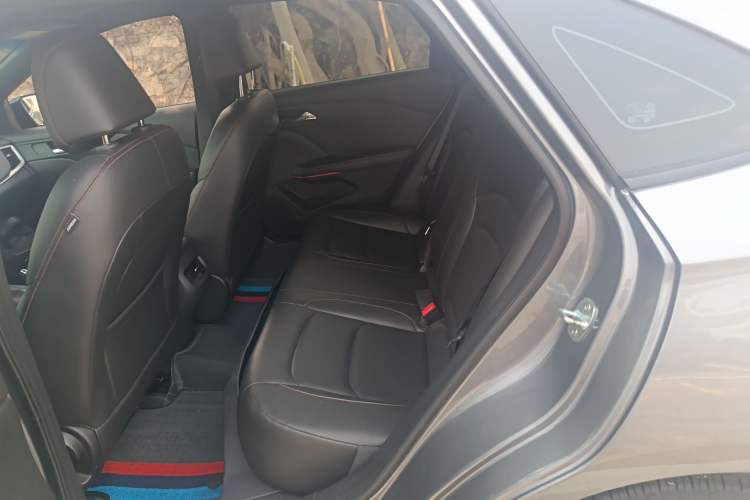 Used Chevrolet Monza 2020 Light Hybrid RS 330T Automatic Comfort Edition Left Rear Seat