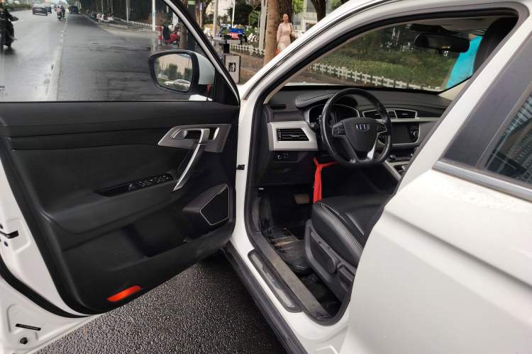 Used Geely Auto Emgrand X7 Sport 2016 1.8TD Automatic Smart Connectivity Version
