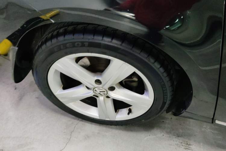 Used Volkswagen Magotan 2015 2.0 TSI Prestige Model Exterior 5