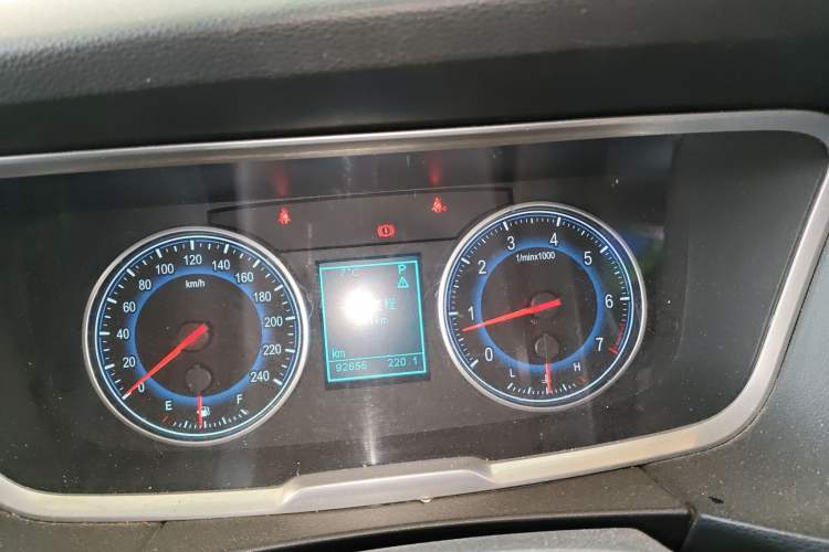 Used Huasong 7 2015 2.0T Automatic Luxury Model Instrument Cluster