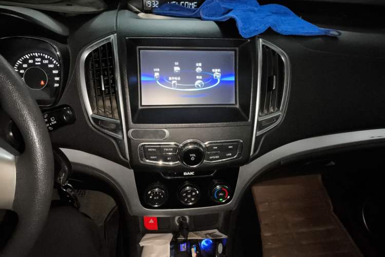 Used HYOSOW H3 2015 1.5L manual luxury version
