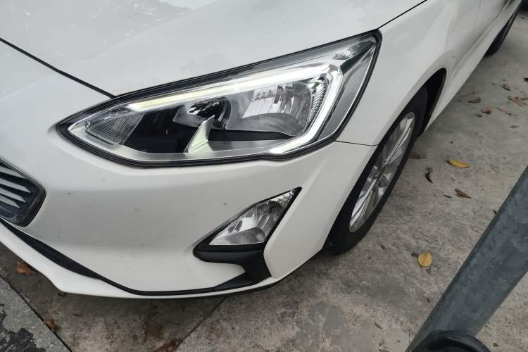 Used Ford Focus 2019 Hatchback EcoBoost 180 Automatic Trendy Model