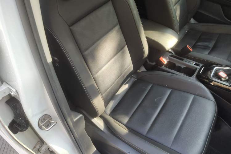 Used Volkswagen T-ROC 2022 280TSI DSG Two-Wheel Drive Elite PLUS
