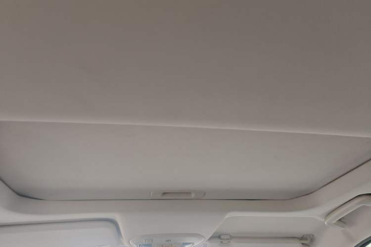 Used Ford Escort 2015 1.5L Automatic Fashion Model Headliner