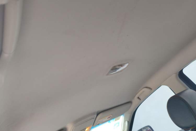 Used JMC Yusheng S350 2016 2.0T Automatic Two-Wheel Drive Gasoline Luxury Edition 5 Seats