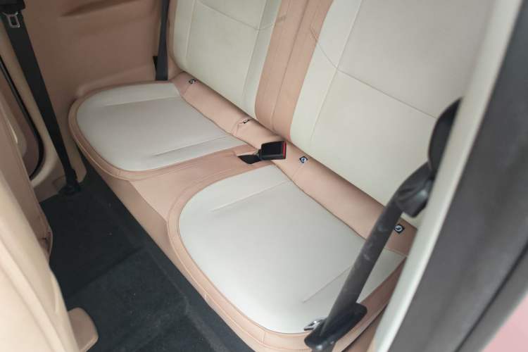 Used Geely Galaxy Panda 2024 Panda Mini 200km Endurance Bear
