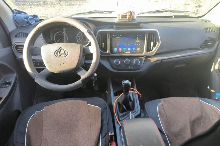 Used Chana Ruixing M60 2025 Model, 1.6L CNG, 120L Gas Cylinder, Comfortable 6-Seater Passenger Van