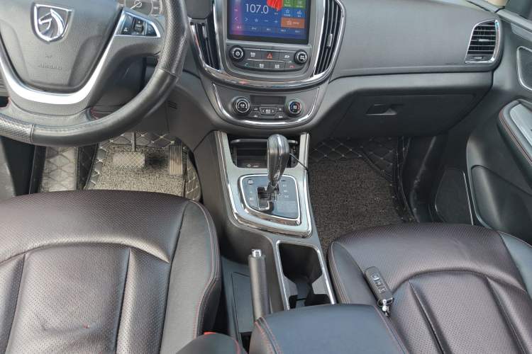 Used Baojun 560 2016 1.8L iAMT Luxury Model
