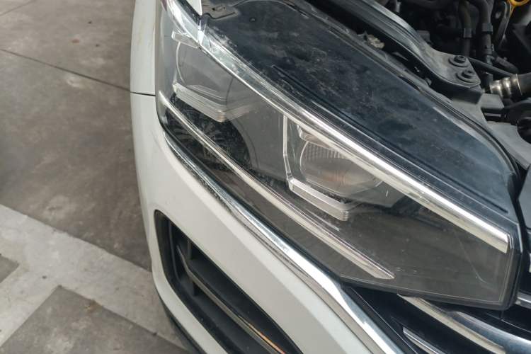 Used Volkswagen Tayron 2021 280TSI Two-Wheel Drive Luxury Smart Connectivity Version Right Front Headlight