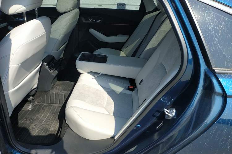 Used Honda Accord New Energy 2023 2.0L ePHEV Flagship Edition Left Rear Seat