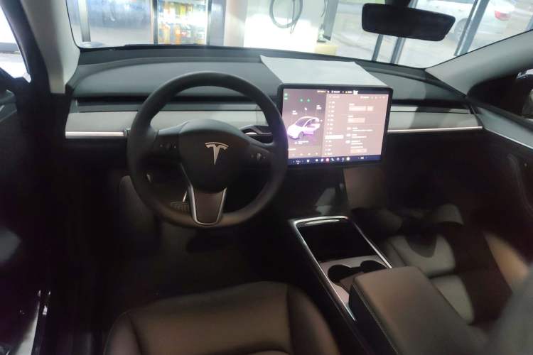 Used Tesla Model Y 2024 Rear-Wheel-Drive Version Center Console