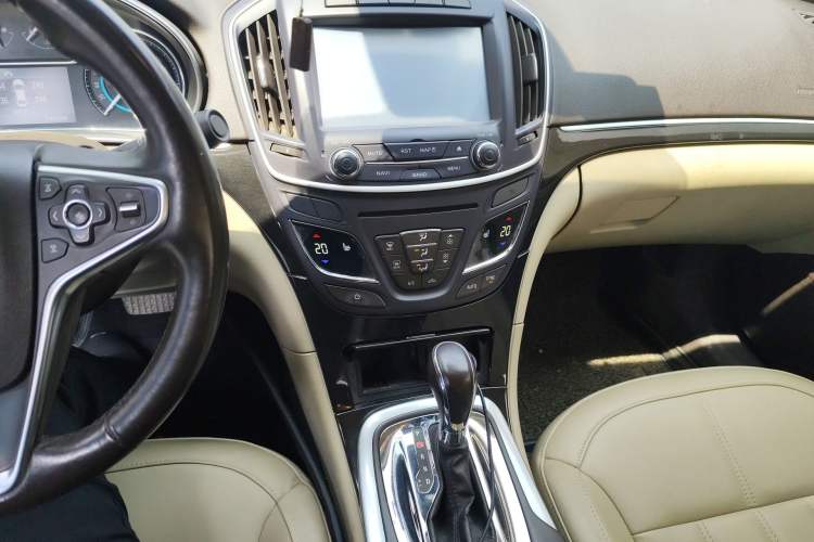 Used Buick Regal 2015 2.0L Elite Fashion Edition