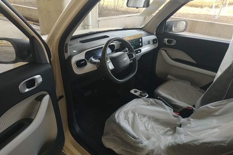 Used Geely Galaxy Panda 2025 210 km – Yuanqi Bear