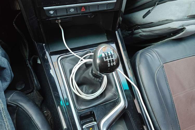 Used JAC T8 2020 2.0T Diesel Two-Wheel-Drive Luxury Version with Large Double Cabin – HFC4DB2-2E
