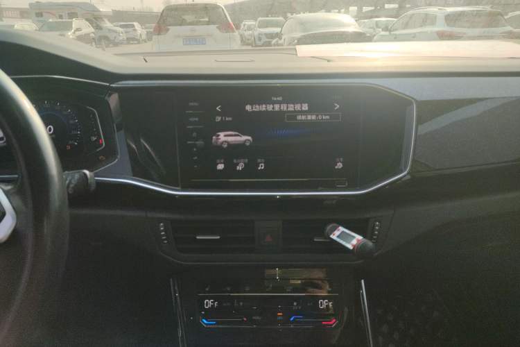 Used Volkswagen Tayron GTE Plug-in Hybrid 2020 1.4T Luxury Model Audio And AC Panel