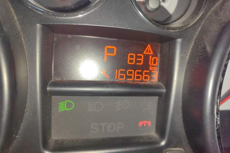 Used Peugeot 308 2014 Enjoy Edition Classic 1.6L Automatic Premium Model Odometer Close Up