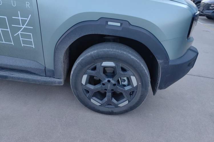 Used JETOUR Freelander 2025 2.0TD Automatic XWD Conqueror Right Front Wheel Hub