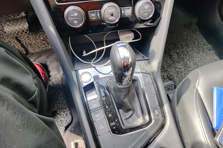 Used Volkswagen Tharu 2020 280TSI Two-Wheel Drive Luxury Edition China VI Standard