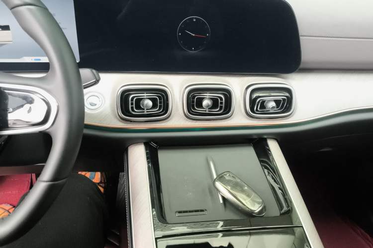 Used Chery Tiggo 9 2025 2.0T Automatic Two-Wheel Drive Luxury Edition 5 Seats