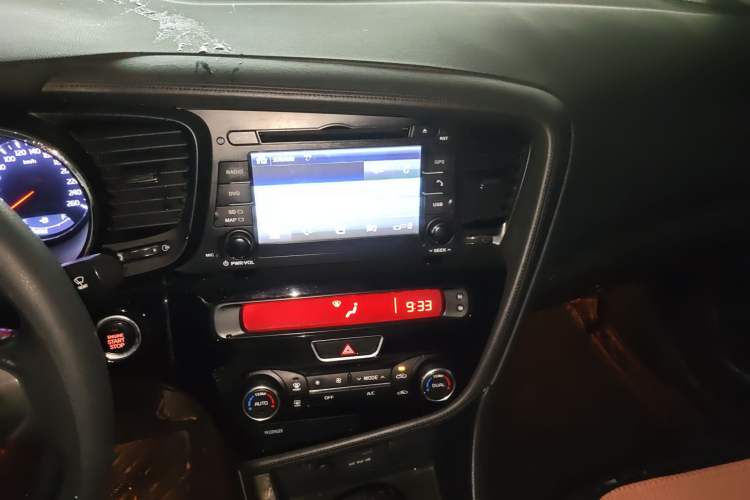 Used Kia K5 2014 2.0L Automatic PREMIUM Audio And AC Panel