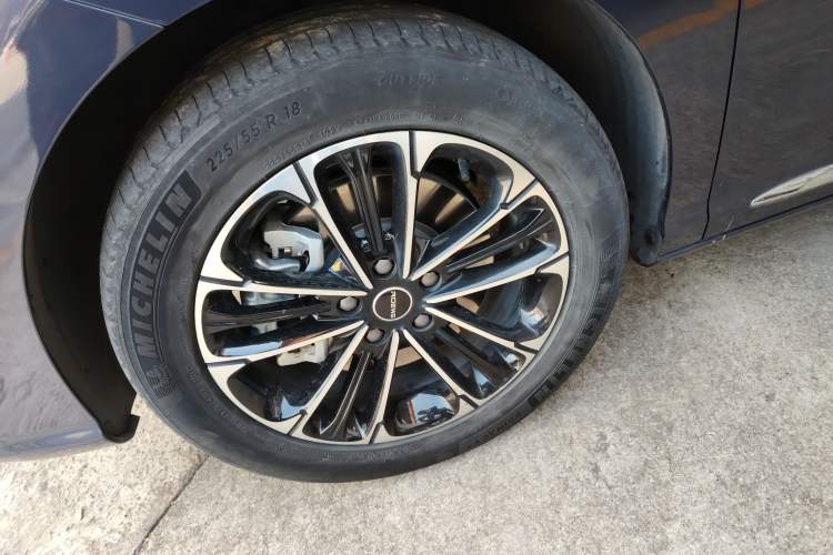 Used Roewe iMAX8 2022 400TGI Prestige Edition
