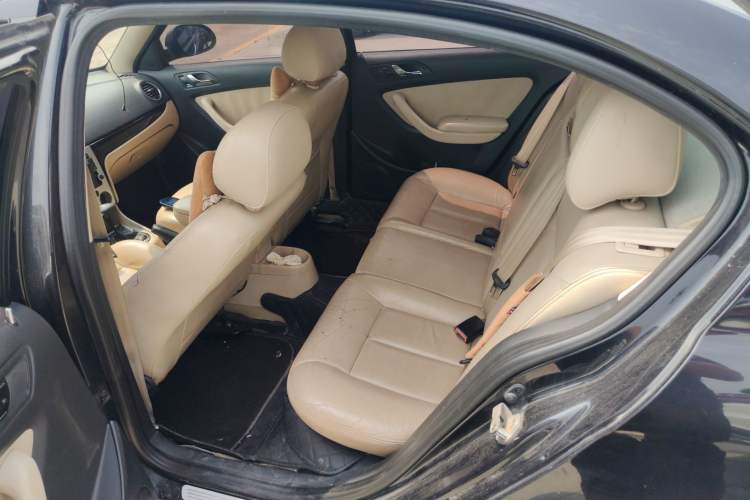 Used Volkswagen Lavida 2011 1.6L Automatic PinYou Edition Left Rear Seat