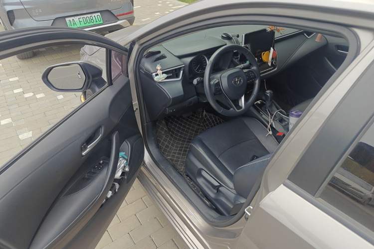 Used Toyota Corolla 2021 1.2T S-CVT Luxury Edition Driver Seat