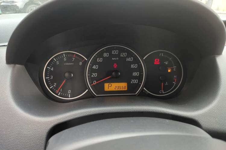 Used Suzuki Swift 2016 1.5L Automatic Fashionable Coolplay Edition