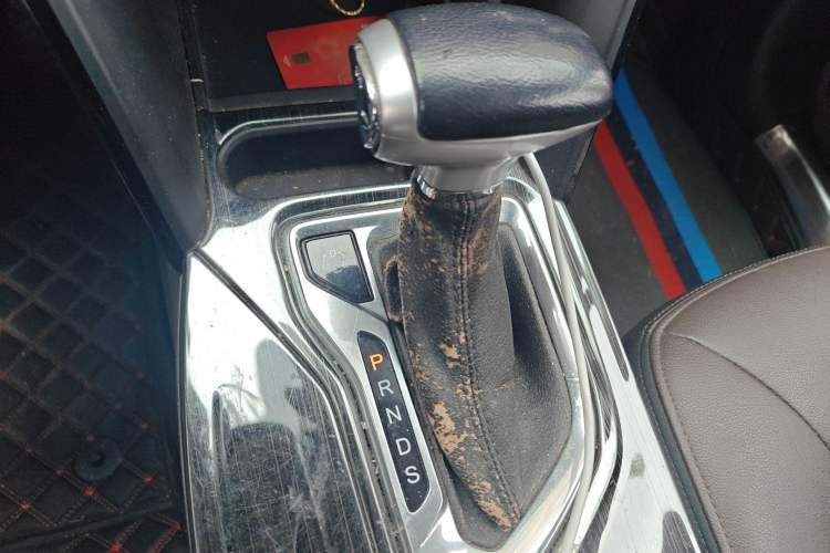 Used GAC Trumpchi GS4 2015 200T G-DCT Luxury Edition Gear Lever