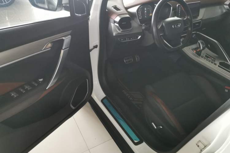 Used Geely Auto Coolray 2019 Sport Version 260T DCT Explorer China VI Standard Driver Seat