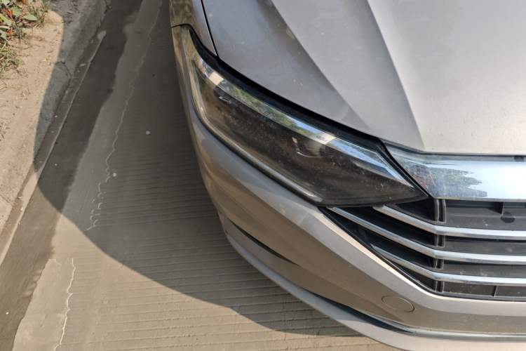 Used Volkswagen Sagitar 2019 200TSI DSG Comfort Version China VI Standard Right Front Headlight